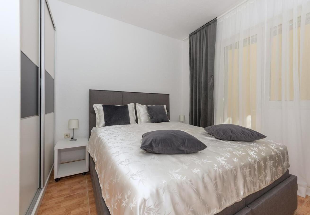 Apartments Ivi - 100 M From Pebble Beach ตราสนิสเซ ภายนอก รูปภาพ