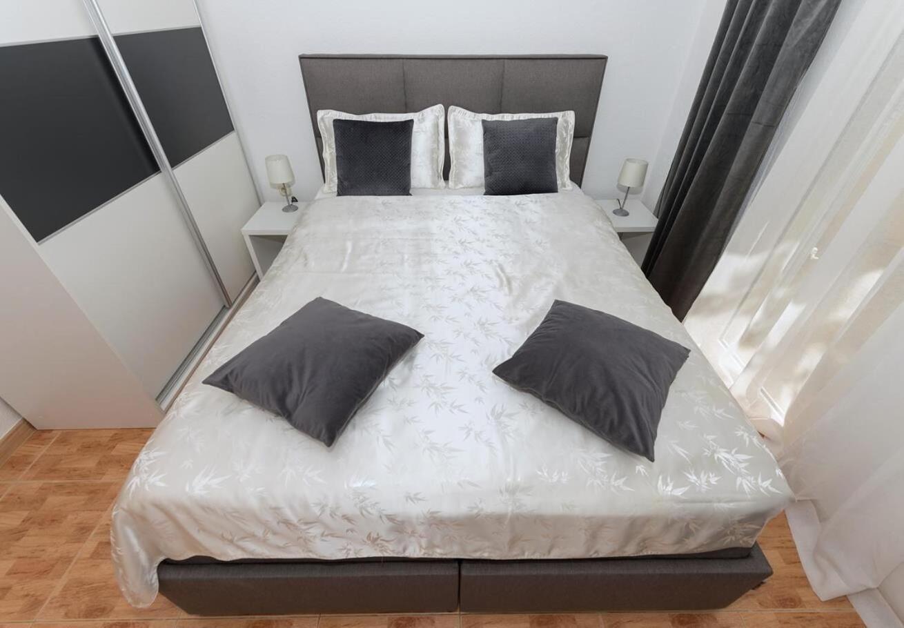 Apartments Ivi - 100 M From Pebble Beach ตราสนิสเซ ภายนอก รูปภาพ
