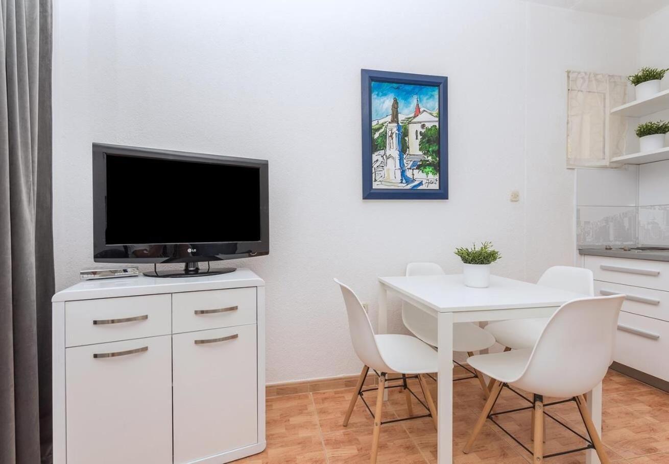 Apartments Ivi - 100 M From Pebble Beach ตราสนิสเซ ภายนอก รูปภาพ