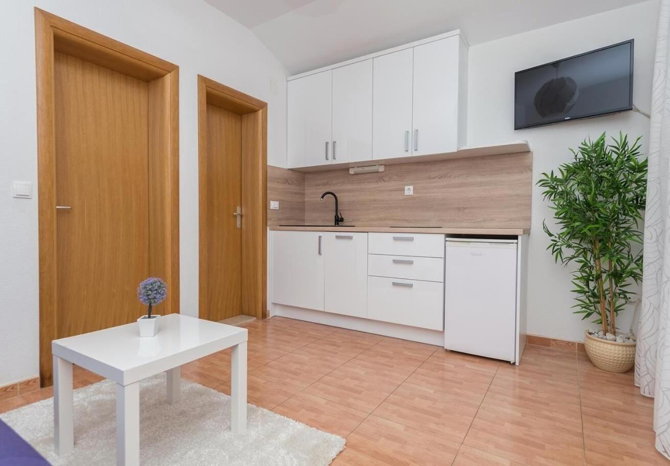 Apartments Ivi - 100 M From Pebble Beach ตราสนิสเซ ภายนอก รูปภาพ
